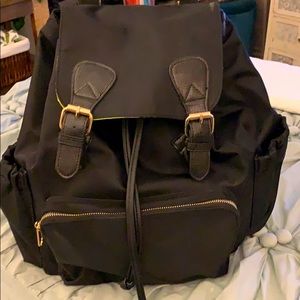 EUC💋Safe Baby World black backpack 4w/lips $20💋